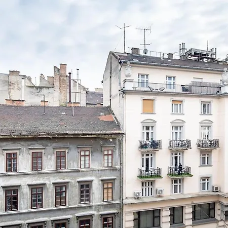 Ultra - Large With Balcony * Budapest