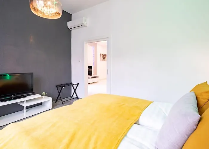 Ultra - Large With Balcony Budapest
