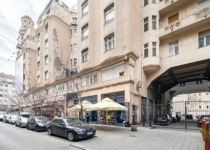 아파트 Ultra - Large With Balcony