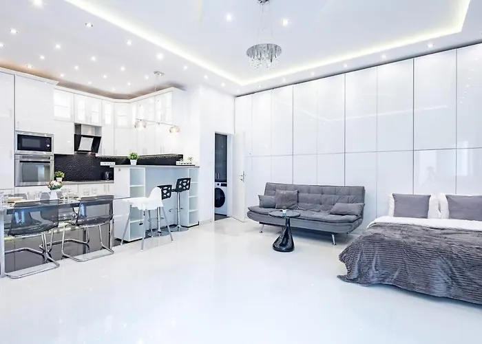 아파트 Ultra - Large With Balcony *